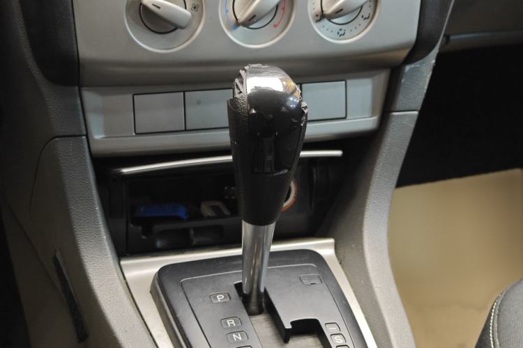 Used Ford Focus 2013 Hatchback Classic 1.8L Automatic Base Model Gear Lever