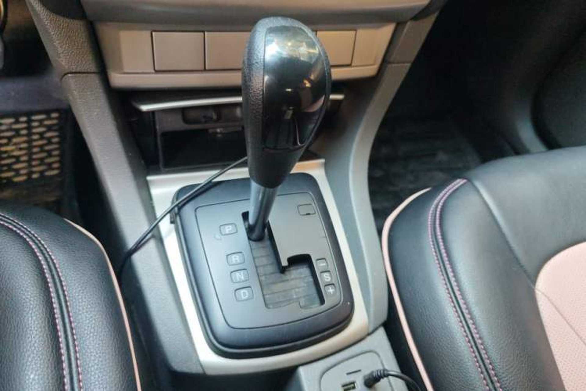 Used Ford Focus 2013 Hatchback Classic 1.8L Automatic Base Model Gear Lever