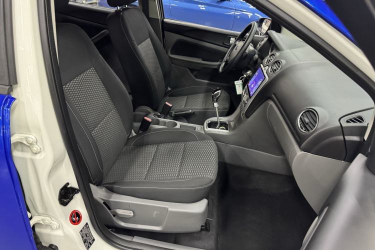 Used Ford Focus 2013 Hatchback Classic 1.8L Manual Base Model Interior 10