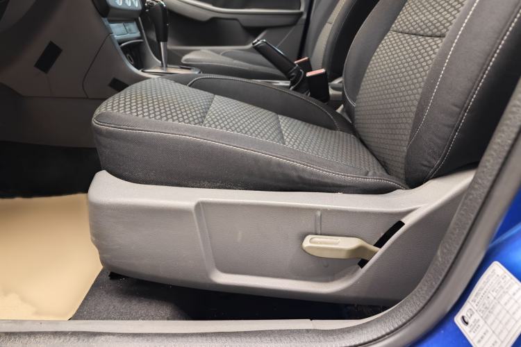 Used Ford Focus 2013 Hatchback Classic 1.8L Automatic Base Model Interior 11
