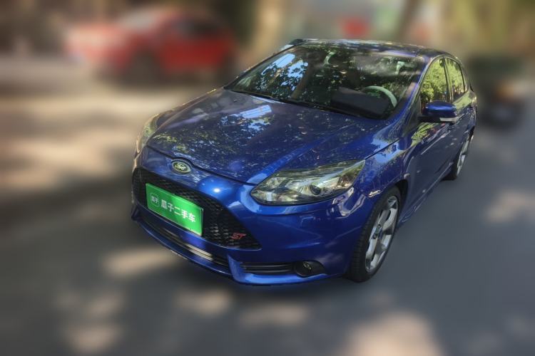 Used Ford Focus 2013 2.0T ST Standard Edition Guazi used car, China used car export, Used car for sale, Used  cars, Cheapest cars for sale