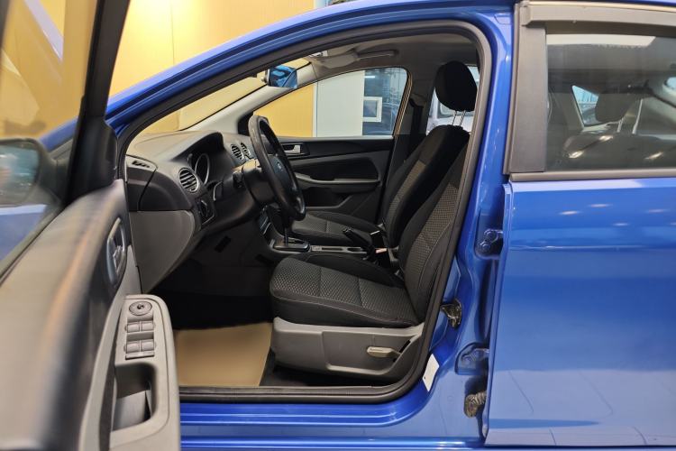 Used Ford Focus 2013 Hatchback Classic 1.8L Automatic Base Model Left Front Seat