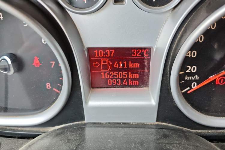 Used Ford Focus 2013 Hatchback Classic 1.8L Manual Base Model Odometer Close Up