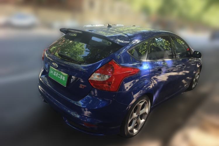 Used Ford Focus 2013 2.0T ST Standard Edition Rear Right 45 Deg