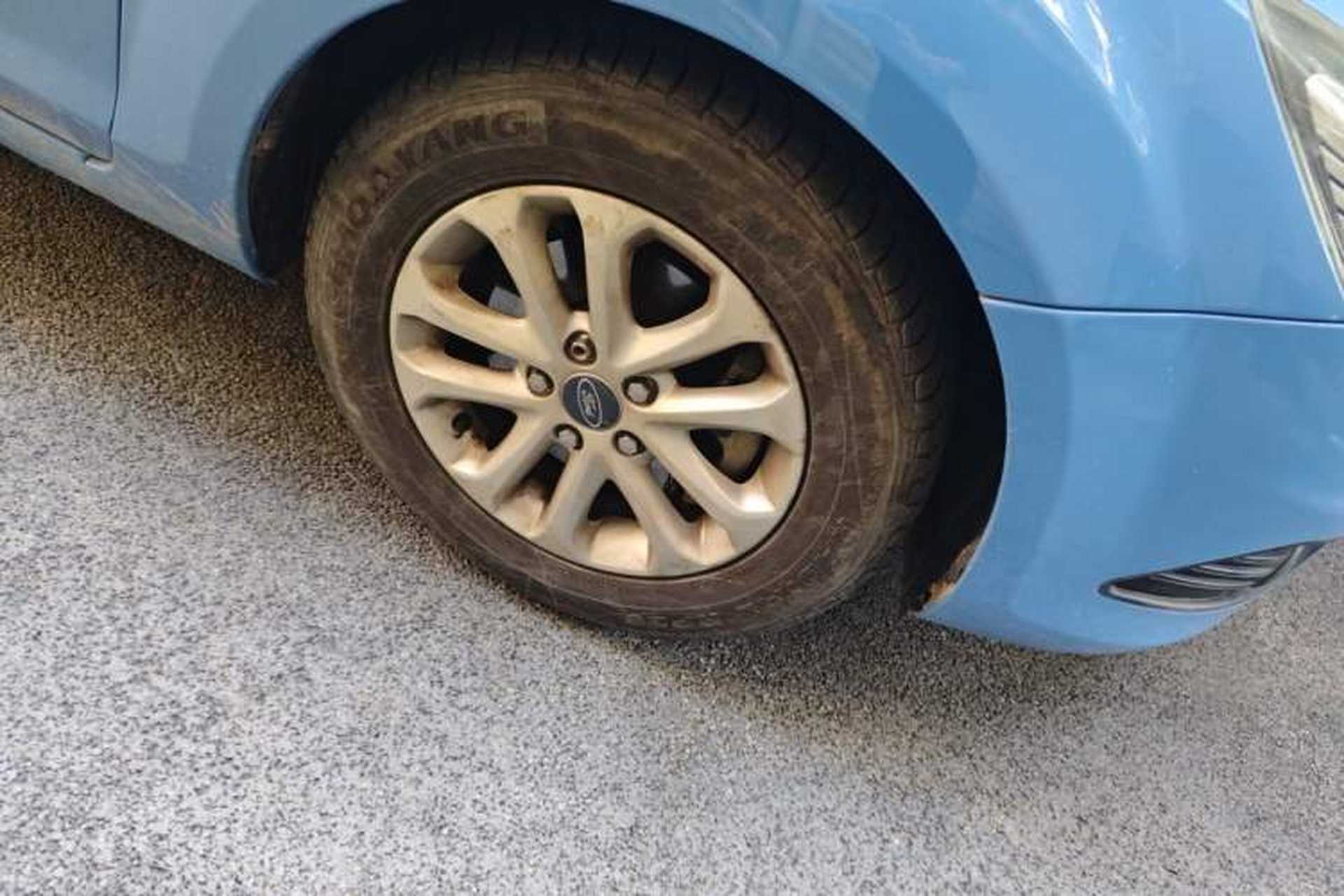 Used Ford Focus 2013 Hatchback Classic 1.8L Automatic Base Model Right Front Wheel Hub