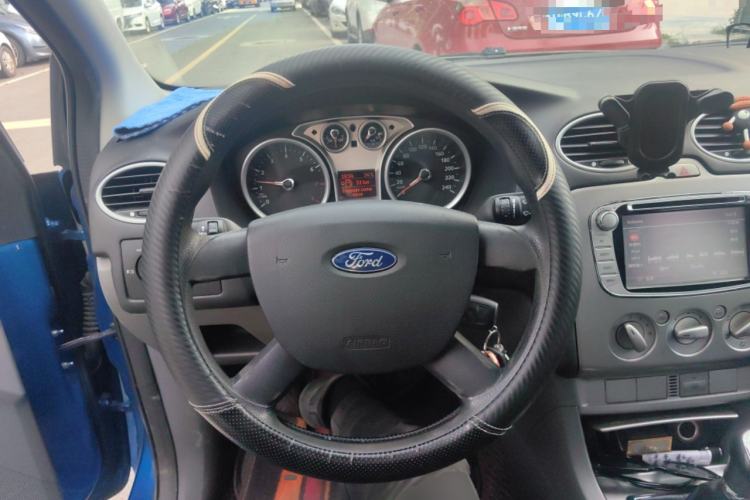 Used Ford Focus 2013 Hatchback Classic 1.8L Manual Base Model Steering Wheel