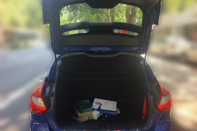 Used Ford Focus 2013 2.0T ST Standard Edition Trunk