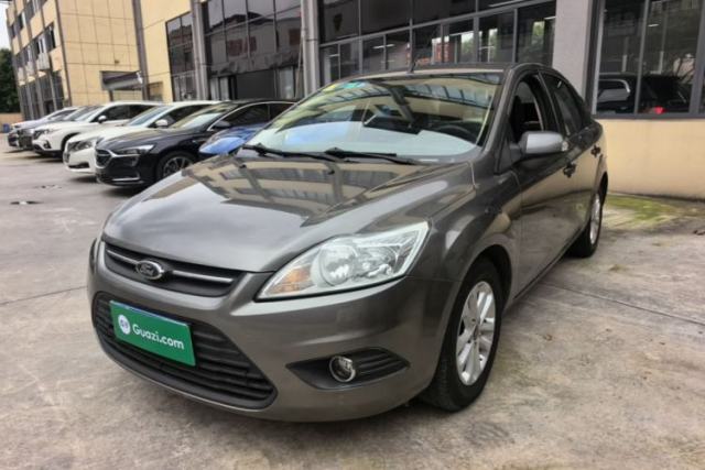 Used Ford Focus 2013 Sedan Classic 1.8L Manual Base Model