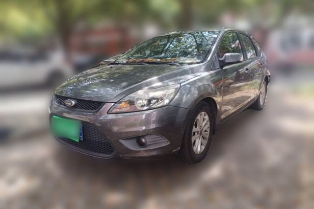 Ford Focus 2013 Hatchback Classic 1.8L Automatic Base Model مستعملة