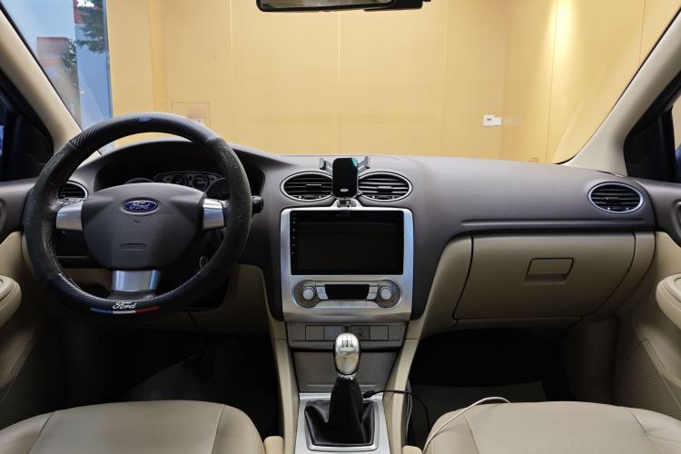 Used Ford Focus 2013 Sedan Classic 1.8L Manual Fashion Edition Audio And AC Panel
