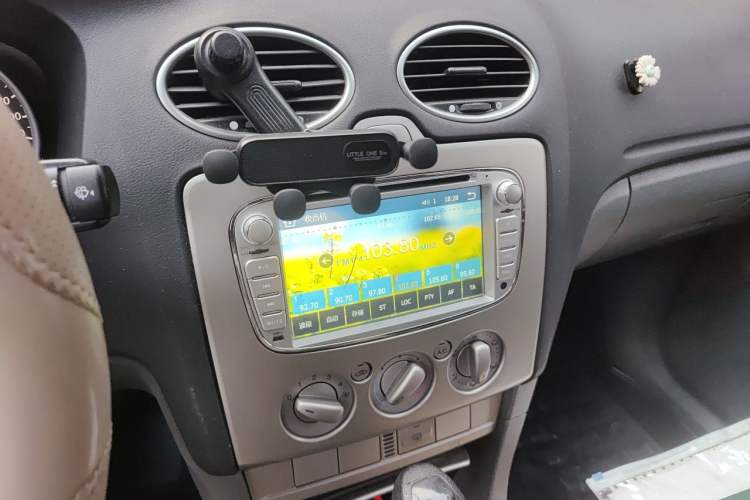 Used Ford Focus 2013 Hatchback Classic 1.8L Automatic Base Model Audio And AC Panel