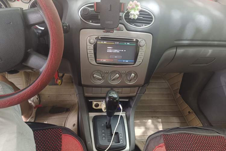 Used Ford Focus 2013 Hatchback Classic 1.8L Automatic Base Model Audio And AC Panel