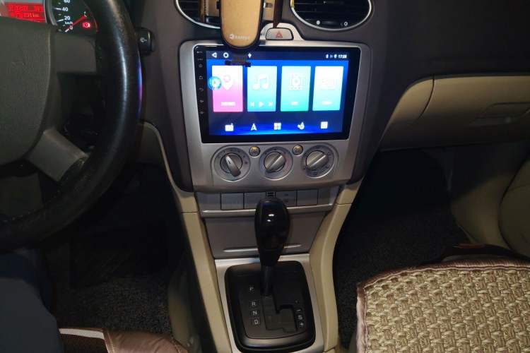 Used Ford Focus 2013 Sedan Classic 1.8L Automatic Base Model Audio And AC Panel