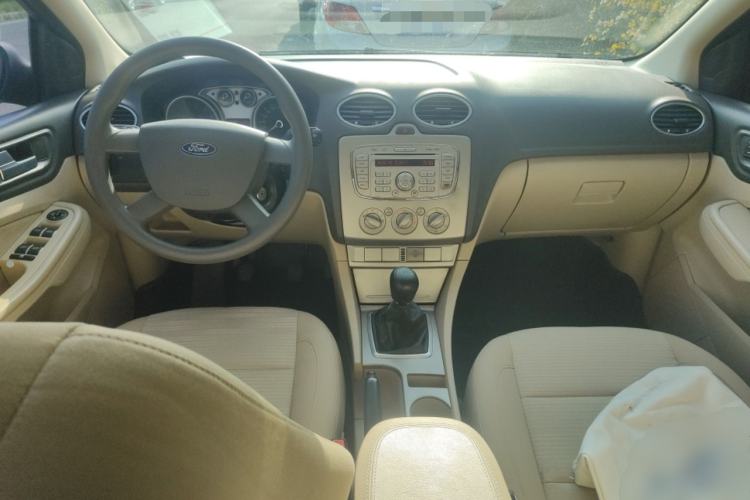 Used Ford Focus 2013 Sedan Classic 1.8L Manual Millionth Anniversary Edition Center Console