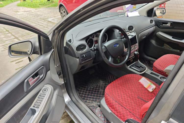 Used Ford Focus 2013 Hatchback Classic 1.8L Automatic Base Model Driver Seat