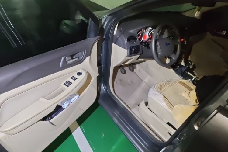 Used Ford Focus 2013 Sedan Classic 1.8L Manual Millionth Anniversary Edition Driver Seat