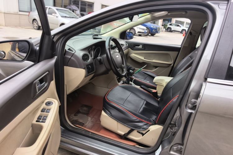 Used Ford Focus 2013 Sedan Classic 1.8L Manual Base Model Driver Seat