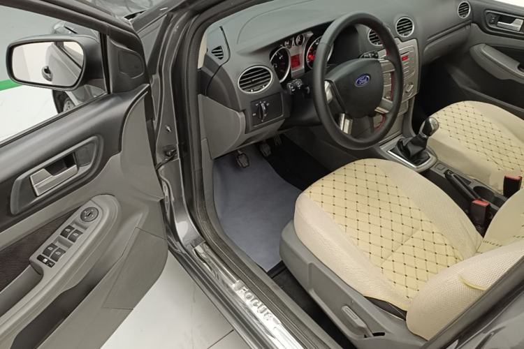 Used Ford Focus 2013 Hatchback Classic 1.8L Manual Base Model Driver Seat