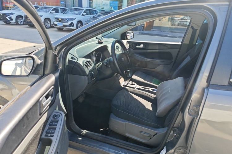 Used Ford Focus 2013 Hatchback Classic 1.8L Automatic Base Model Driver Seat