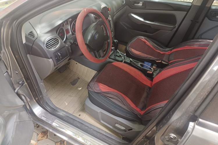 Used Ford Focus 2013 Hatchback Classic 1.8L Automatic Base Model Driver Seat