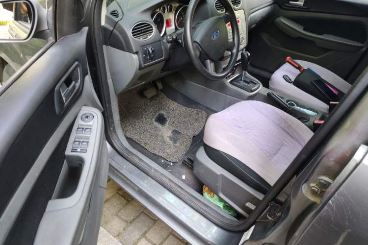 Used Ford Focus 2013 Hatchback Classic 1.8L Automatic Base Model Driver Seat