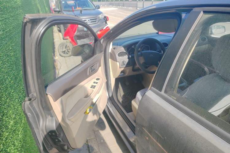 Used Ford Focus 2013 Sedan Classic 1.8L Manual Base Model Driver Seat