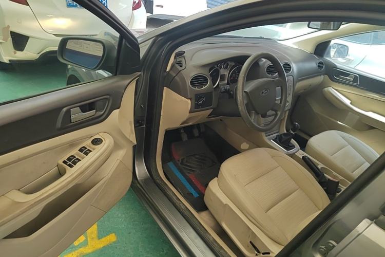 Used Ford Focus 2013 Sedan Classic 1.8L Manual Base Model Driver Seat