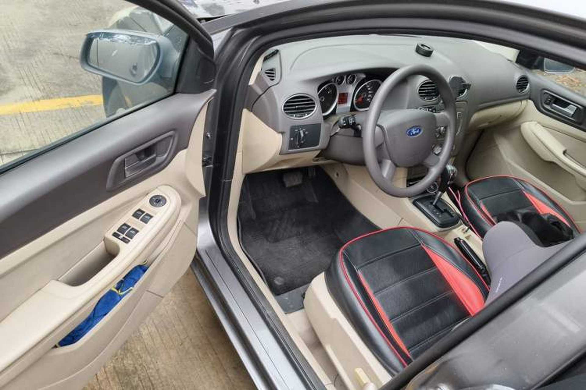 Used Ford Focus 2013 Sedan Classic 1.8L Automatic Base Model Driver Seat