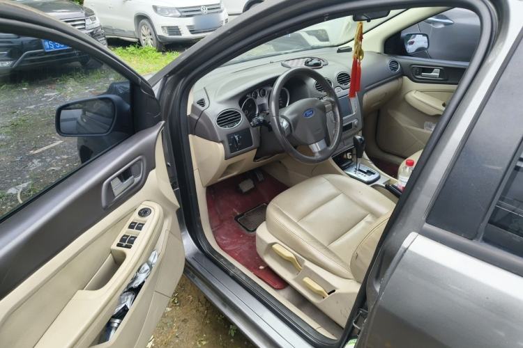 Used Ford Focus 2013 Sedan Classic 1.8L Automatic Millionth Anniversary Edition Driver Seat
