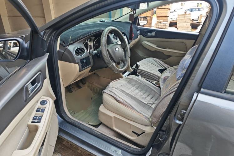 Used Ford Focus 2013 Sedan Classic 1.8L Manual Base Model Driver Seat