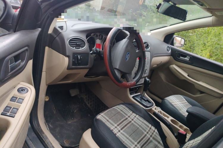Used Ford Focus 2013 Sedan Classic 1.8L Automatic Base Model Driver Seat