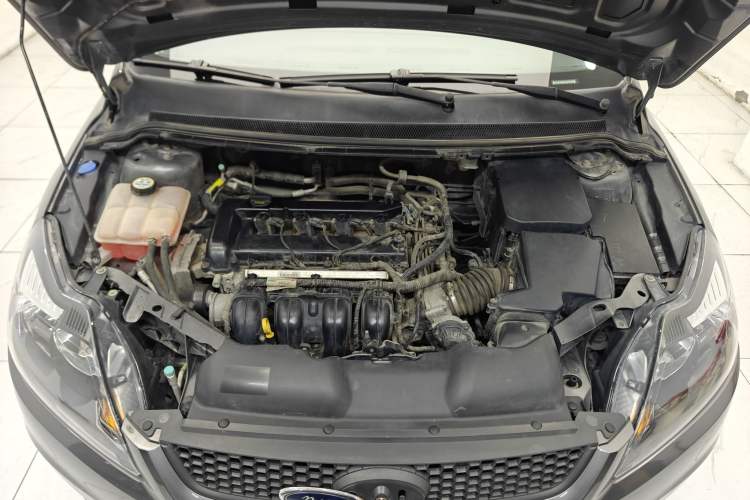 Used Ford Focus 2013 Hatchback Classic 1.8L Manual Base Model Engine Bay