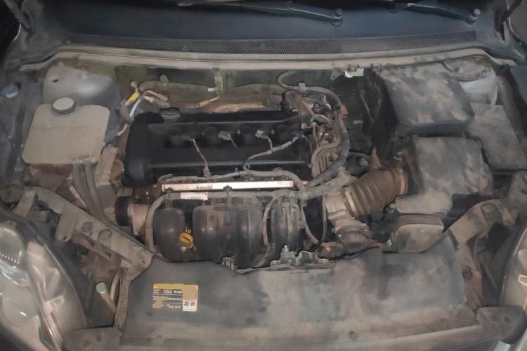 Used Ford Focus 2013 Sedan Classic 1.8L Manual Base Model Engine Bay