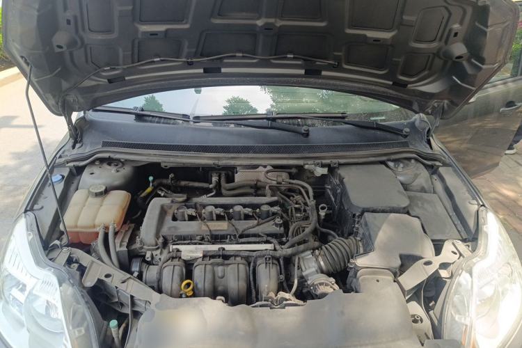 Used Ford Focus 2013 Sedan Classic 1.8L Automatic Base Model Engine Bay