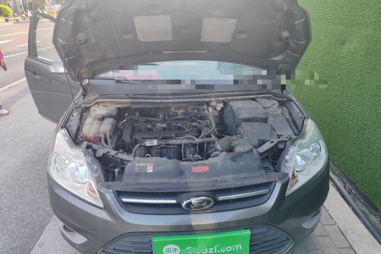 Used Ford Focus 2013 Sedan Classic 1.8L Manual Base Model Engine Bay