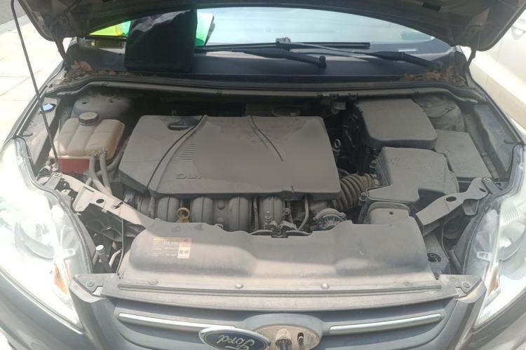 Used Ford Focus 2013 Sedan Classic 1.8L Automatic Fashion Edition Engine Bay