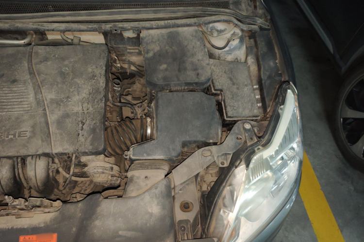 Used Ford Focus 2013 Sedan Classic 1.8L Automatic Fashion Edition Engine Bay Left