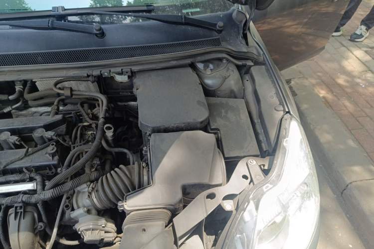 Used Ford Focus 2013 Sedan Classic 1.8L Automatic Base Model Engine Bay Left