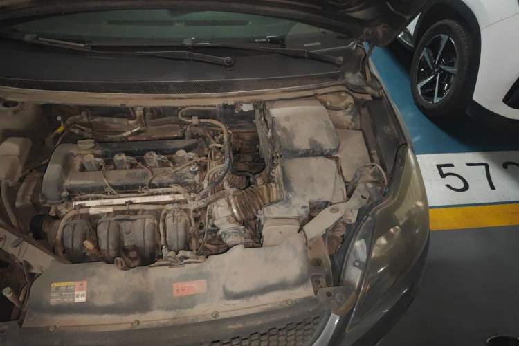 Used Ford Focus 2013 Hatchback Classic 1.8L Manual Base Model Engine Bay Left