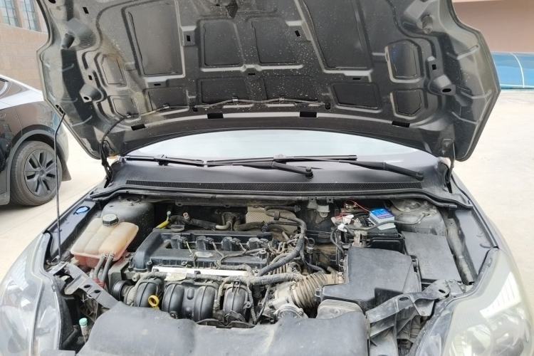 Used Ford Focus 2013 Hatchback Classic 1.8L Automatic Base Model Engine Bay