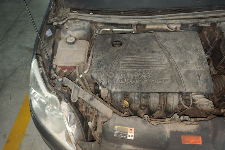 Used Ford Focus 2013 Sedan Classic 1.8L Automatic Fashion Edition Engine Bay Right