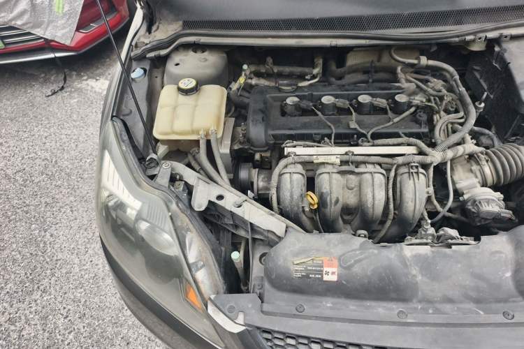 Used Ford Focus 2013 Hatchback Classic 1.8L Automatic Millionth Anniversary Edition Engine Bay Right
