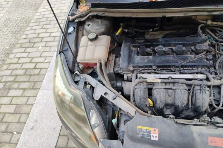 Used Ford Focus 2013 Hatchback Classic 1.8L Automatic Base Model Engine Bay Right