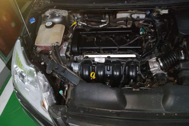 Used Ford Focus 2013 Sedan Classic 1.8L Automatic Base Model Engine Bay Right