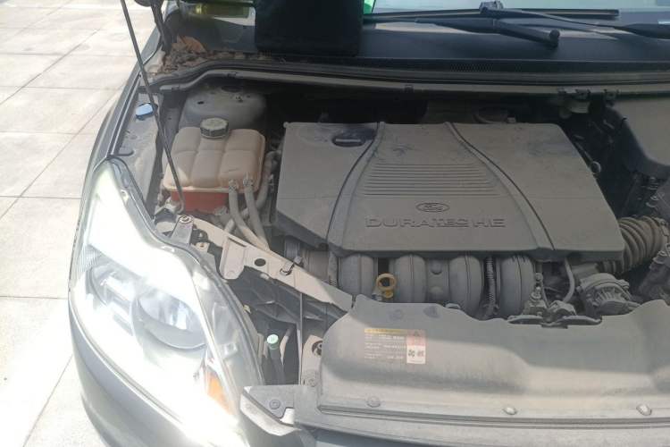 Used Ford Focus 2013 Sedan Classic 1.8L Automatic Fashion Edition Engine Bay Right