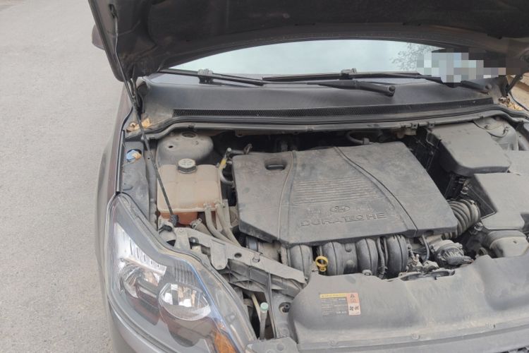 Used Ford Focus 2013 Hatchback Classic 1.8L Manual Base Model Engine Bay Right