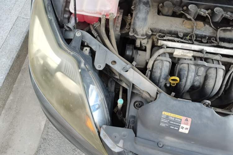 Used Ford Focus 2013 Hatchback Classic 1.8L Manual Base Model Engine Bay Right