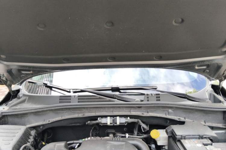 Used Ford Focus 2013 Sedan Classic 1.8L Manual Base Model Engine Bay