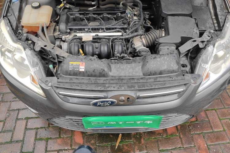 Used Ford Focus 2013 Sedan Classic 1.8L Automatic Base Model Engine Bay