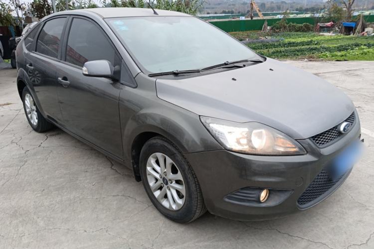 Used Ford Focus 2013 Hatchback Classic 1.8L Automatic Base Model Exterior 2